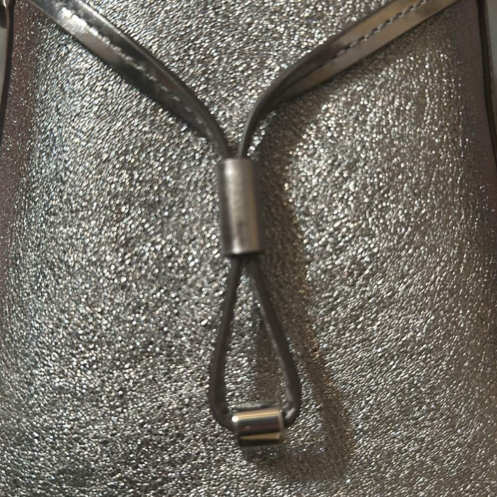 Authentic like new Michael Kors, metallic silver purse - Picture 4 of 10